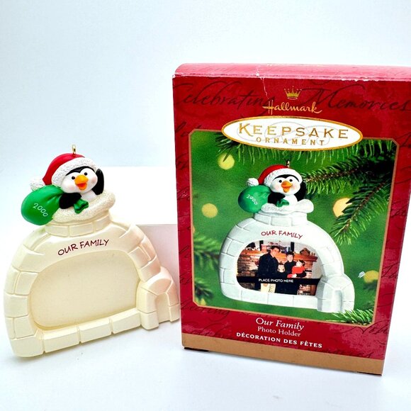 Hallmark 2000 Keepsake Ornament Our Family Igloo Photo Holder Penguin Vintage - Picture 1 of 6